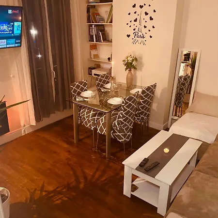 Parc Buttes-chaumont شقة باريس